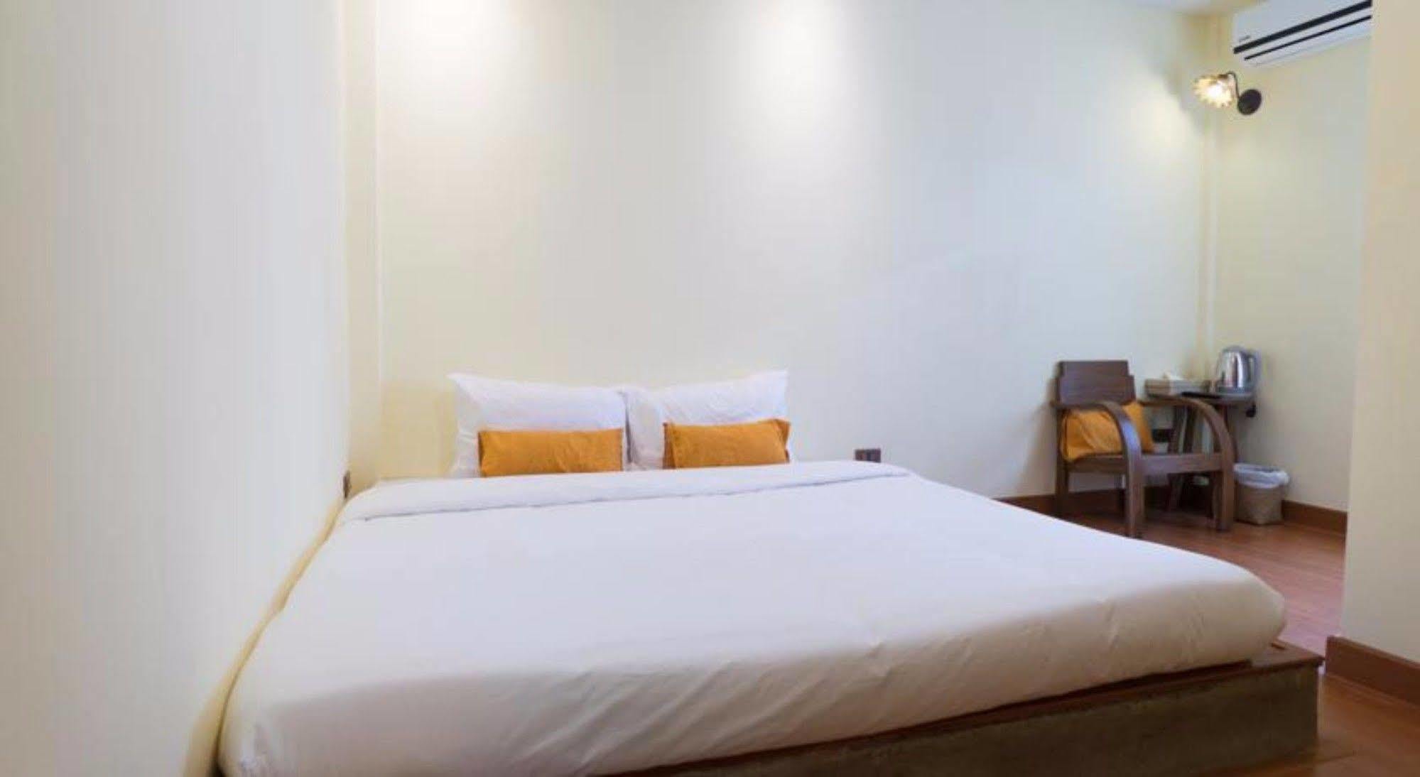 Manon Sleepeatdrink Bed & Breakfast Chiang Mai Eksteriør bilde