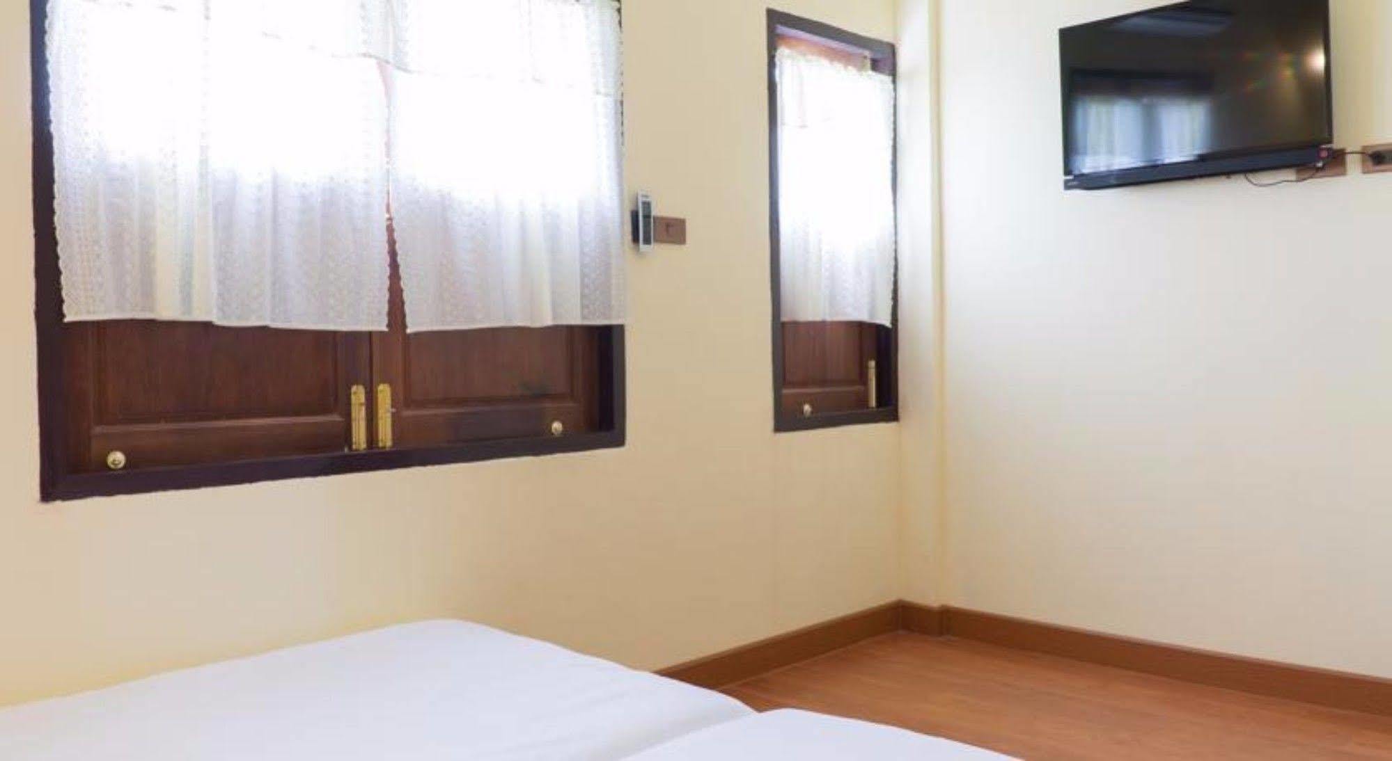 Manon Sleepeatdrink Bed & Breakfast Chiang Mai Eksteriør bilde