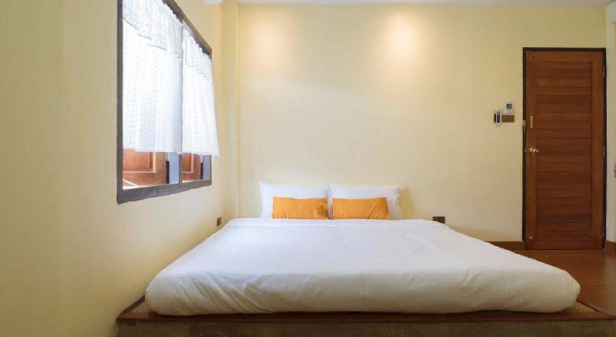 Manon Sleepeatdrink Bed & Breakfast Chiang Mai Eksteriør bilde
