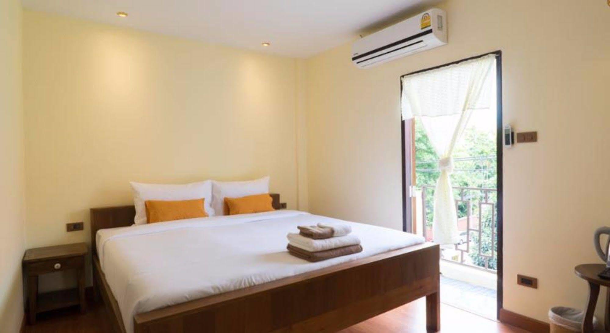 Manon Sleepeatdrink Bed & Breakfast Chiang Mai Eksteriør bilde