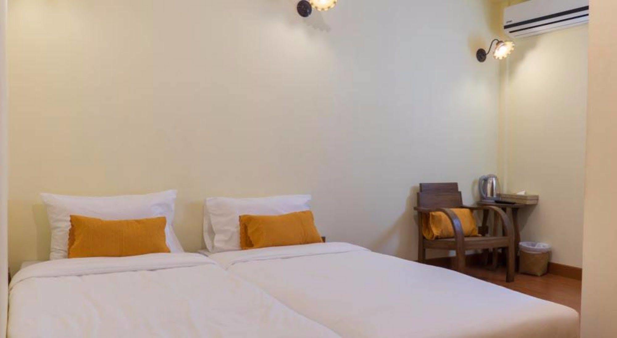 Manon Sleepeatdrink Bed & Breakfast Chiang Mai Eksteriør bilde