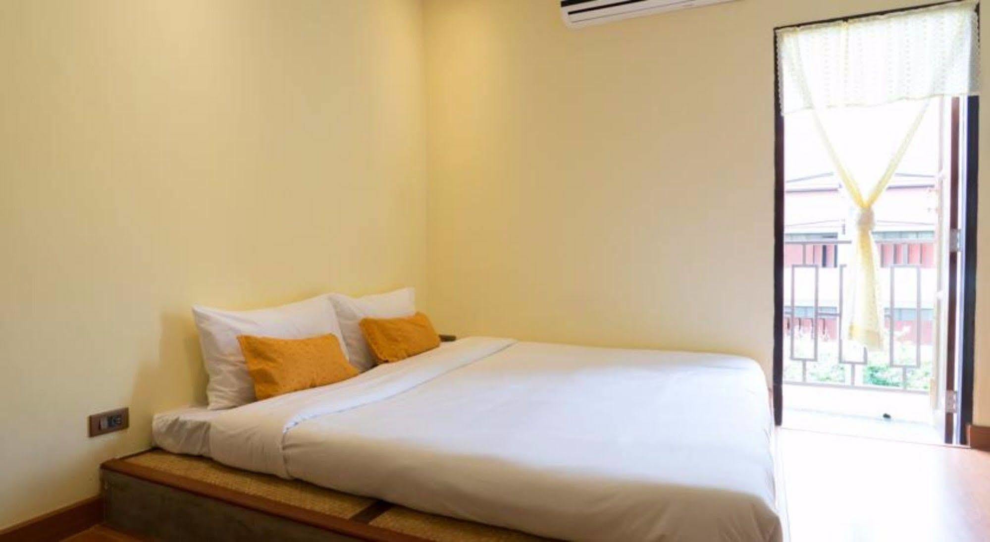 Manon Sleepeatdrink Bed & Breakfast Chiang Mai Eksteriør bilde